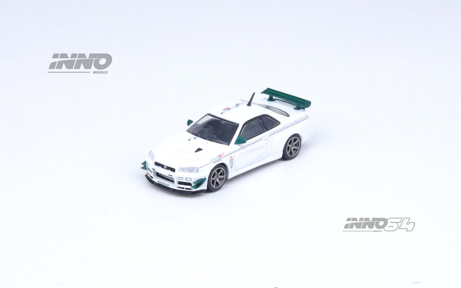 INNO64 MODEL 1/64 NISSAN SKYLINE GT-R (R34) V-SPEC Tuned by "MINE'S"