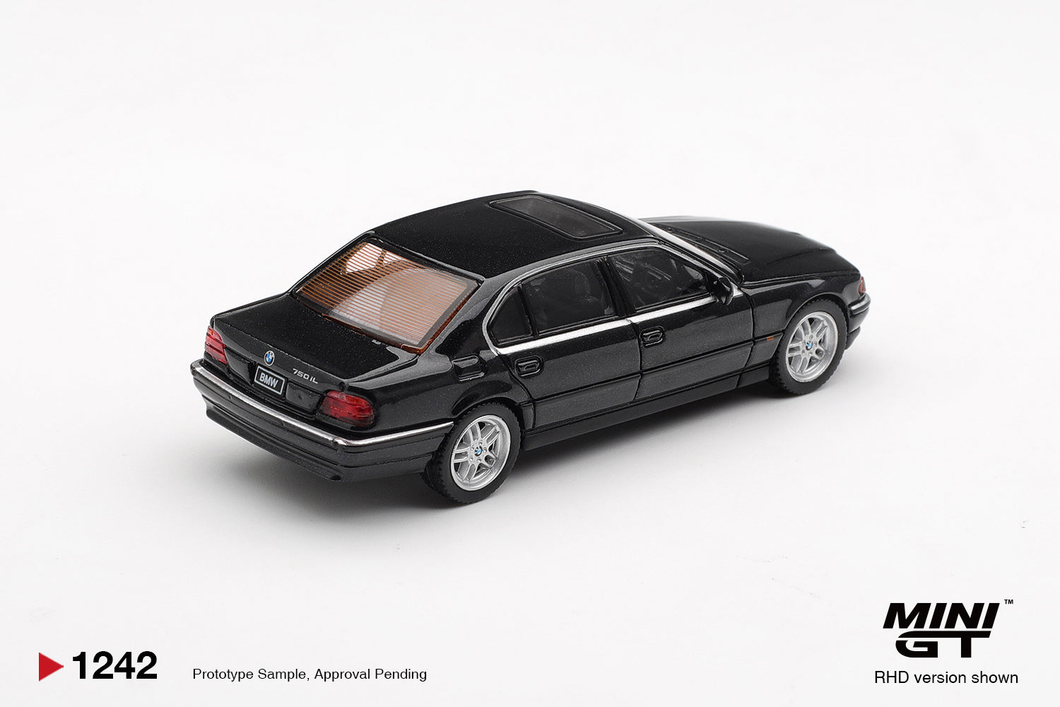 (Pre-order) Mini GT #1242 BMW 750IL Black Sapphire RHD Diecast Model Car