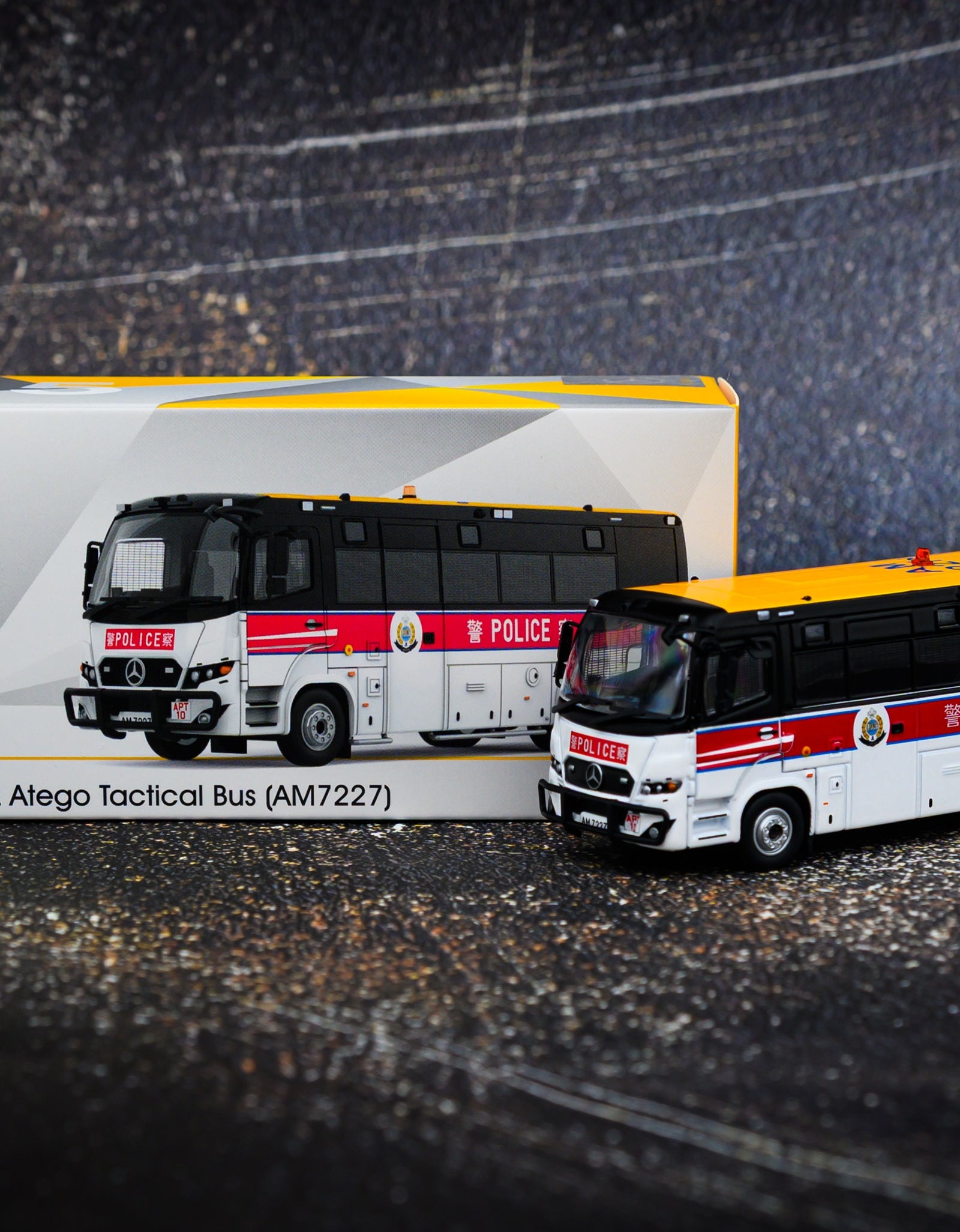 Tiny City HKP05 MERCEDES-BENZ Atego Police APT Tactical Bus (AM7227)