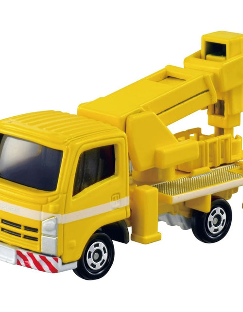 Load image into Gallery viewer, Takara Tomy Tomica Town Highway 4x Gift Box Set
