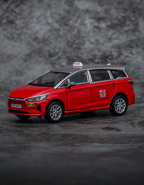 Load image into Gallery viewer, Tiny City PTV21 Die-cast Model Car - e6 Electric Taxi (Urban) Hong Kong
