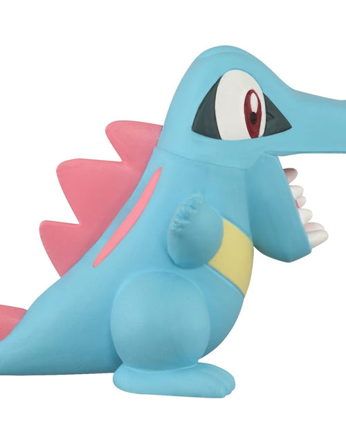 Load image into Gallery viewer, Takara Tomy Pokemon Pocket Monster Moncolle Totodile 4cm Mini Figure
