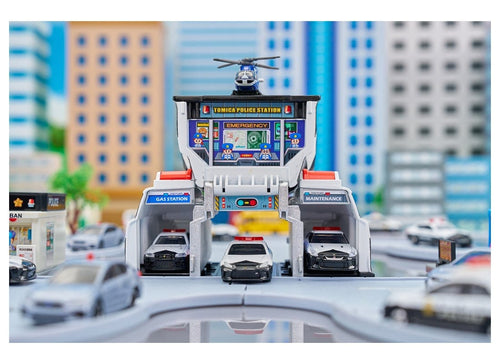 Load image into Gallery viewer, Takara Tomy World Tomica Vehicle Town Transforming Patrol Car (with Tomica Car)
