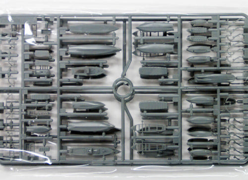 Load image into Gallery viewer, Tamiya #78026 1/350 WWII Japanese Navy Utility Boat Set Plastic Model kit
