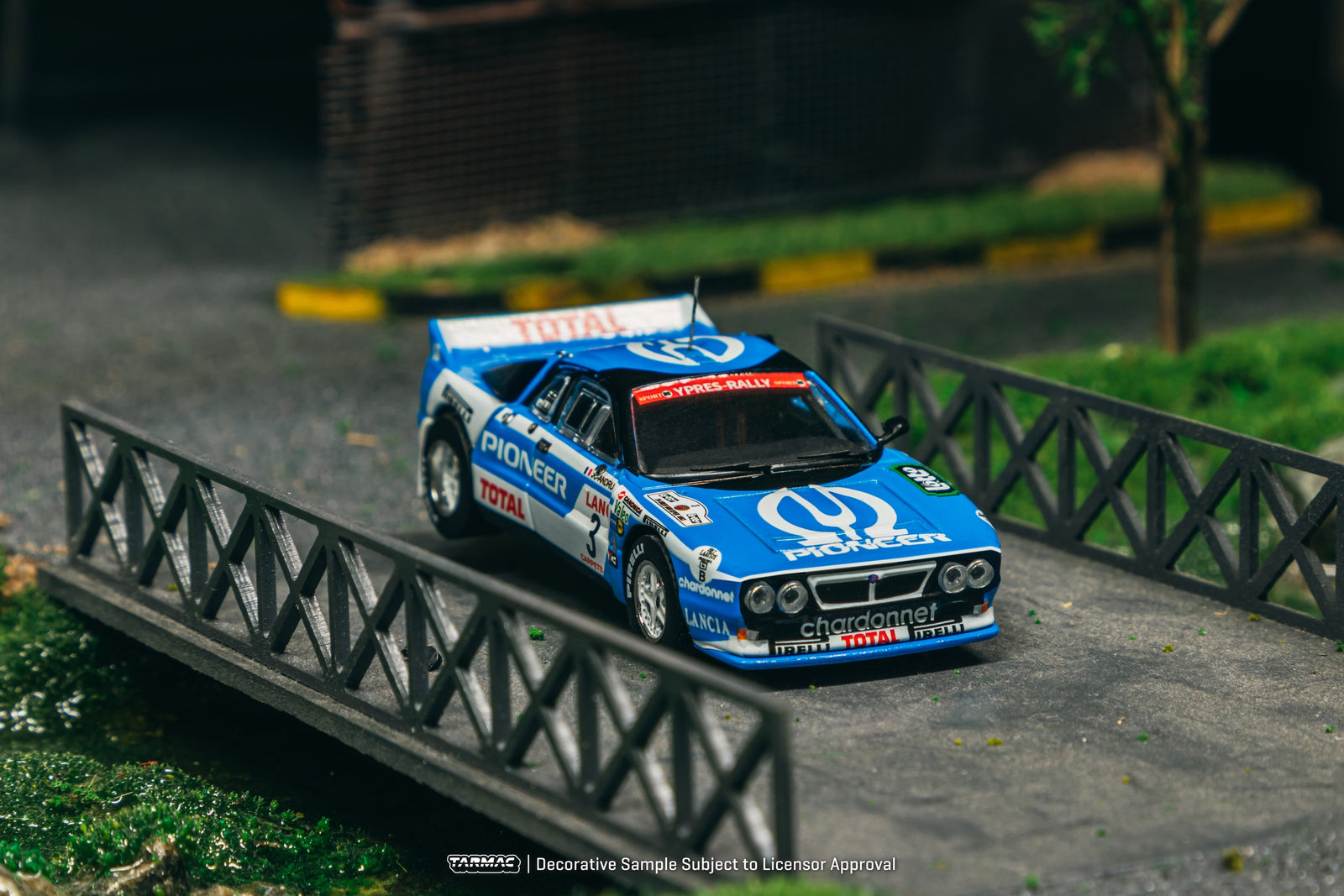 Tarmac Works 1/64 Lancia 037 Rally Ypres 24 Hours Rally 1983 Model