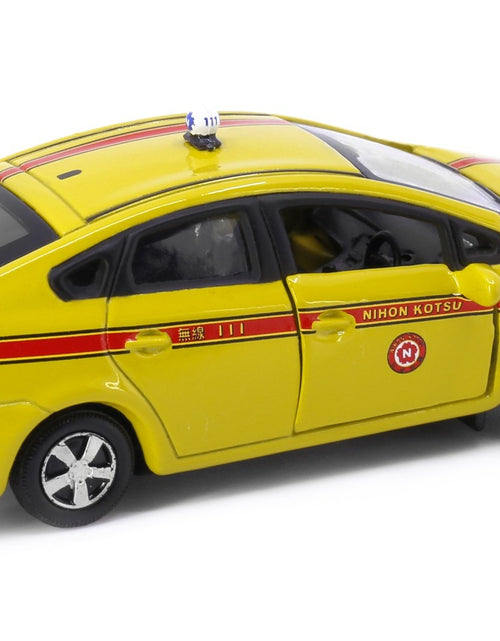 Load image into Gallery viewer, Tiny City JP8 Die-cast Model Car - Toyota Prius XW30 Nihonkotsu Taxi 4-color ver
