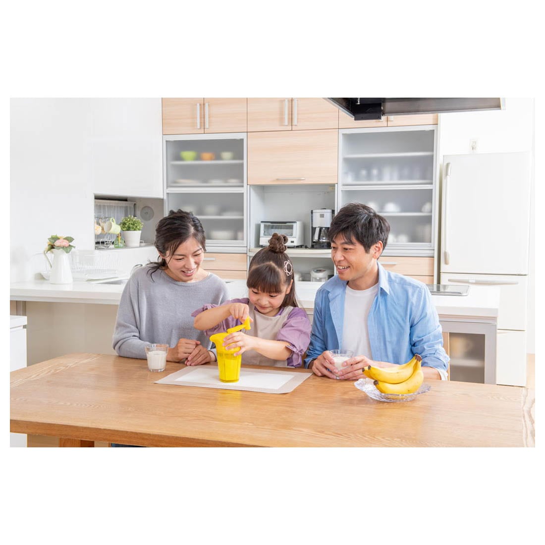 Takara Tomy ARTS Three Stars Sweets Instant Banana Juicer in 30 Seconds