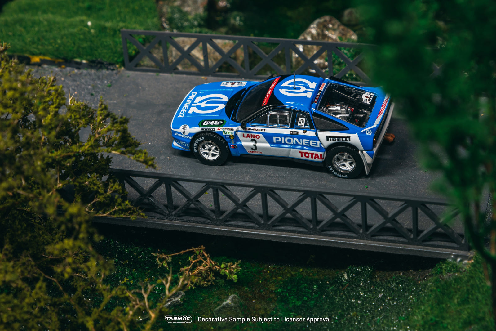 Tarmac Works 1/64 Lancia 037 Rally Ypres 24 Hours Rally 1983 Model