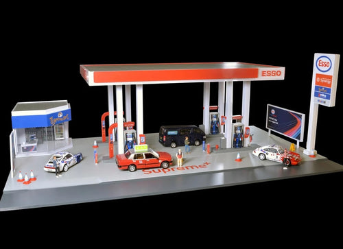 Load image into Gallery viewer, Tiny City Hong Kong Bd30 1/64 ESSO Gas Station Petrol Model Diorama
