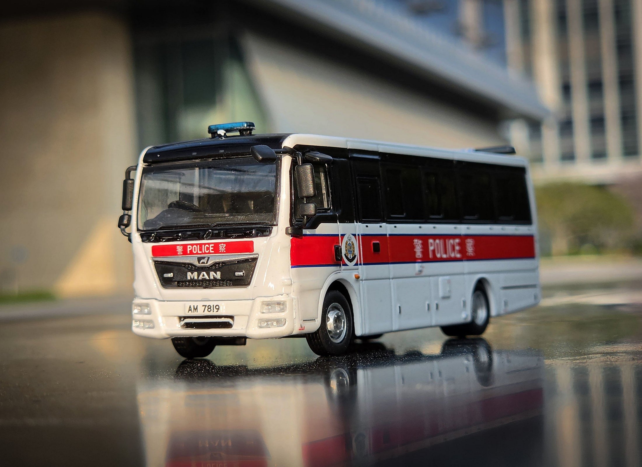 Tiny City Die-cast Model Car - HKP07 1/76 MAN TGL Hong Kong Police (AM7819)