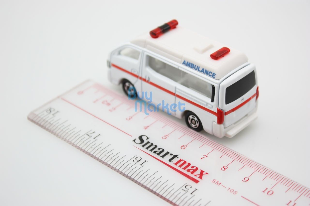 New Takara Tomy Tomica #18 Nissan NV350 Caravan Ambulance 1/69 Diecast Toy Car