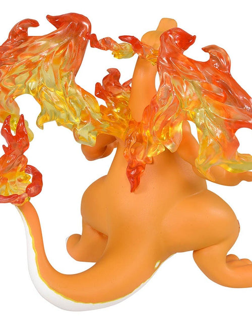 Load image into Gallery viewer, Takara Tomy Pokemon Monster Collection Charizard (Gigantamax) (Character Toy)
