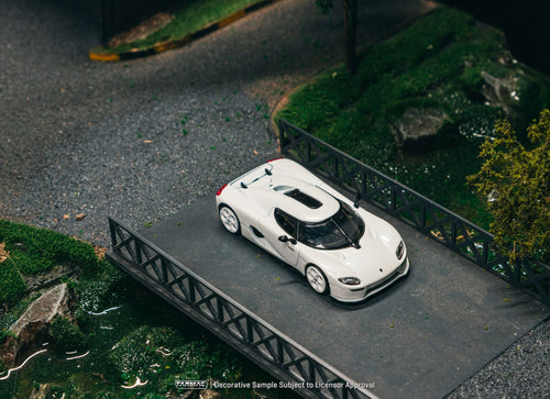 Load image into Gallery viewer, Tarmac Works 1:64 Koenigsegg CC850 White Die-cast Model Car
