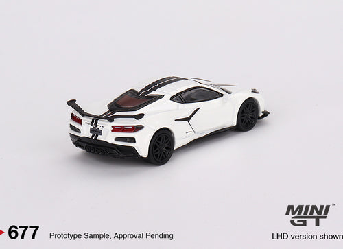 Load image into Gallery viewer, Mini GT #677 Chevrolet Corvette Z06 2023  Arctic White LHD Model Car

