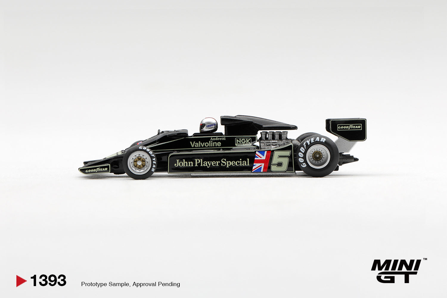 (Pre-order) Mini GT #1393 Lotus 78 #5 Mario Andretti 1977 US GP West Winner