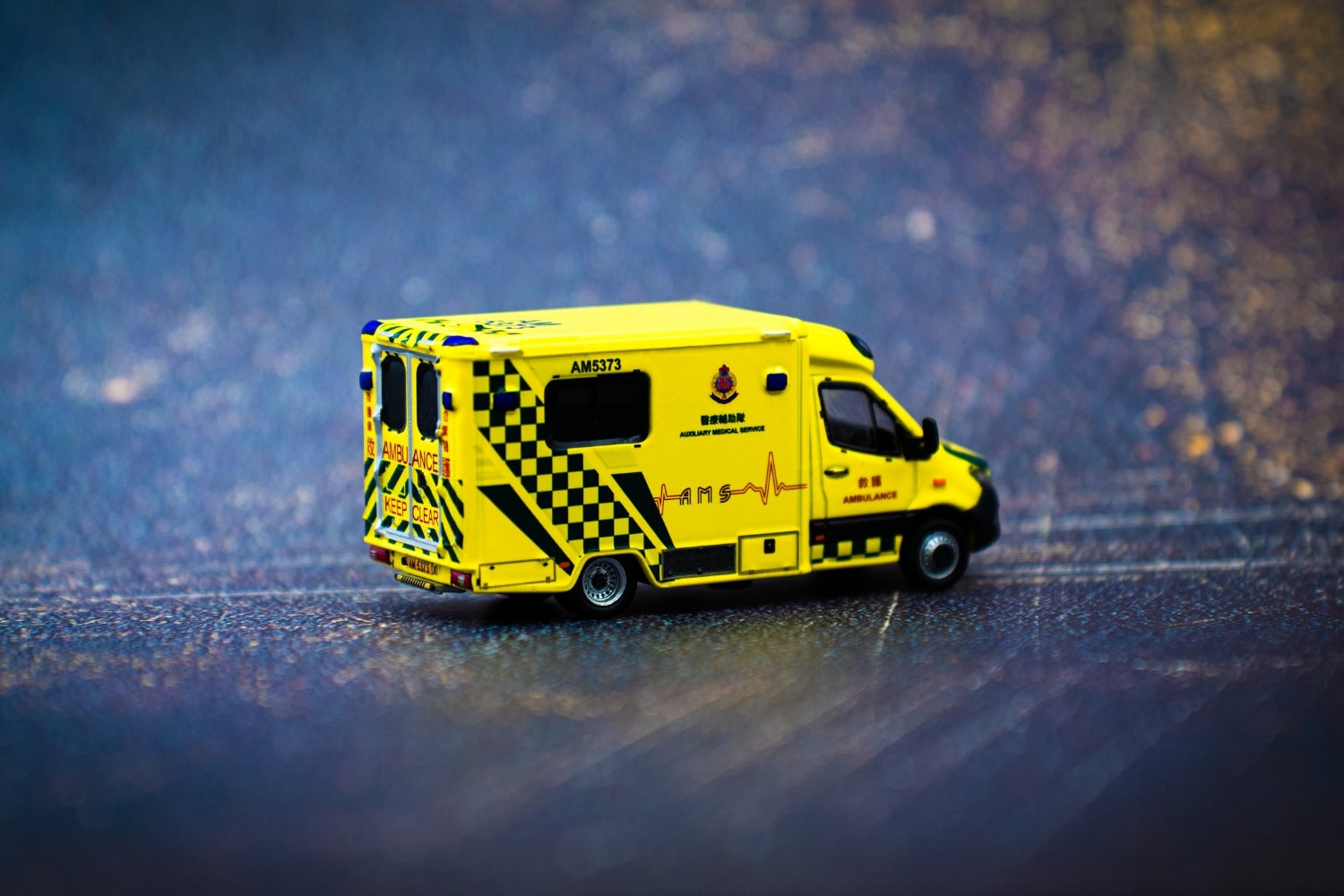 Tiny City GOV07 Die-cast Model Car - MERCEDES-BENZ Sprinter Ambulance (AM5373)