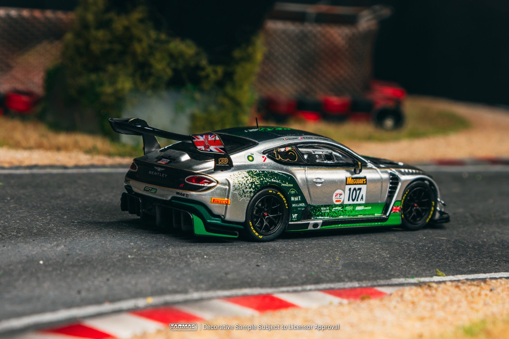 (Pre-order) Tarmac Works 1/64 Bentley Continental GT3 Bathurst 12 Hour 2019