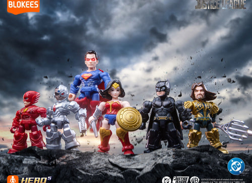 Load image into Gallery viewer, Blokees DC Defender Version 02 Justice League Blind Box Full set of 12
