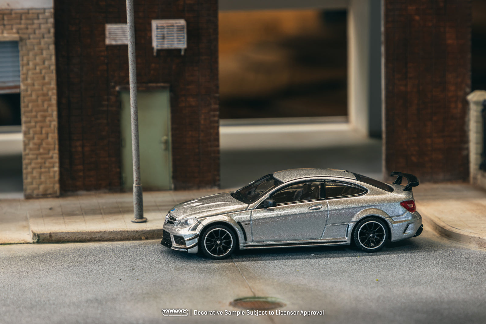 Tarmac Works 1/64 Mercedes-Benz C 63 AMG Coupé Black Series Silver