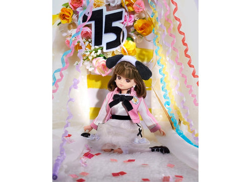 Load image into Gallery viewer, Takara Tomy Licca Rika-chan Photogenic PEANUTS 75years Anniversary Snoopy Style
