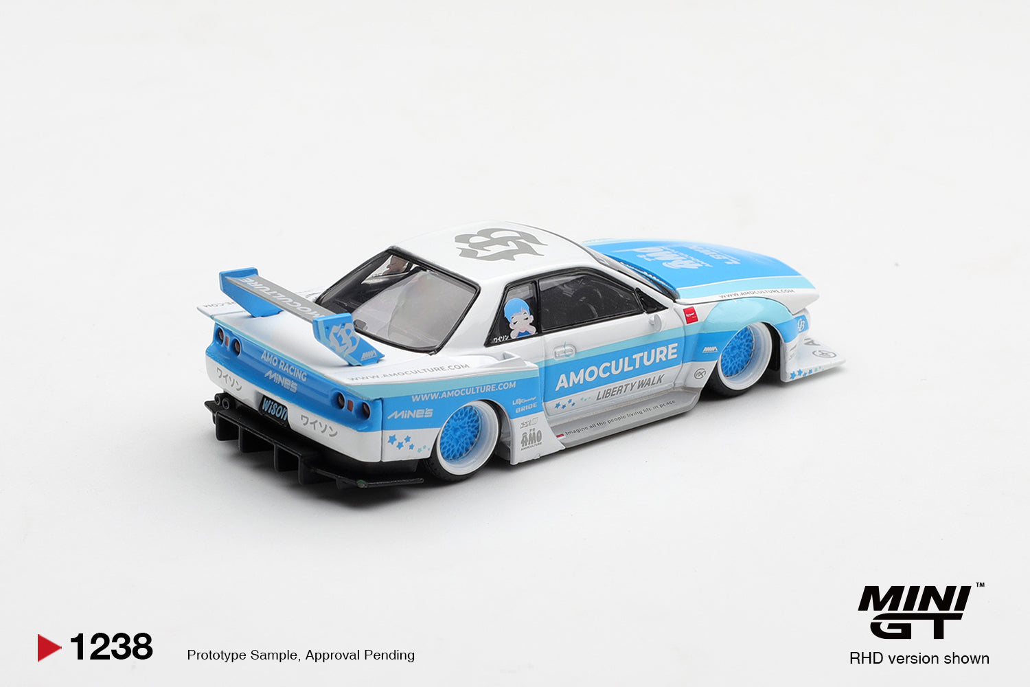 (Pre-order) Mini GT #1238 Nissan Skyline GT-R (R32) LBWK Kaido Work AMOCULTURE