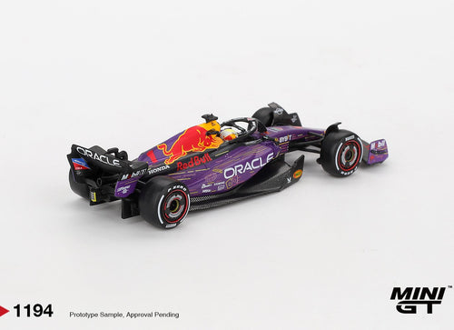 Load image into Gallery viewer, (Pre-order)MINI GT #1194 Oracle Red Bull Racing RB19 #1 Max Verstappen 2023 F1
