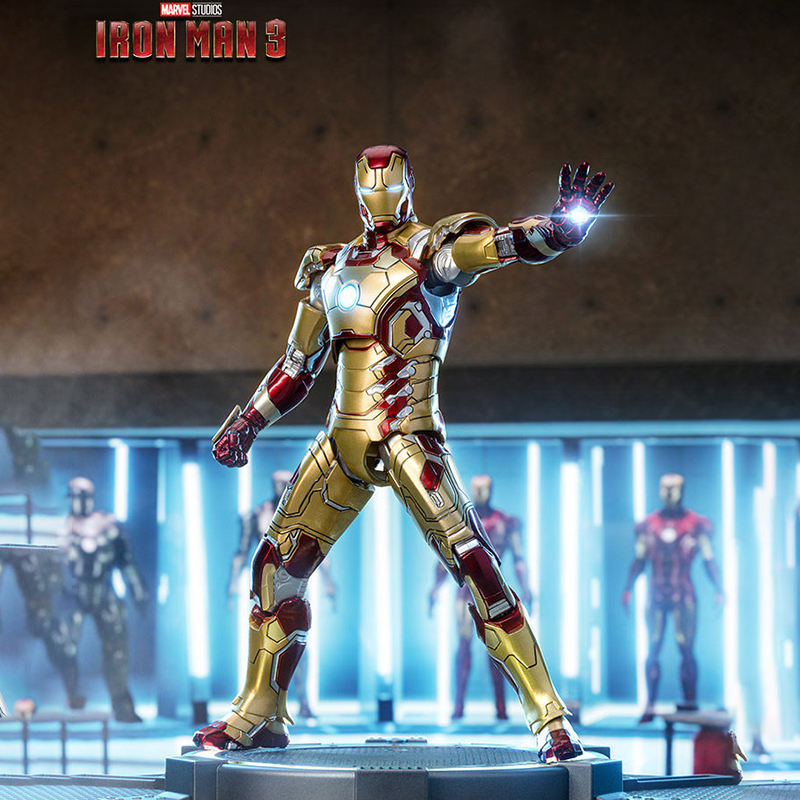 ZD Toys Marvel Iron Man 3 1/10 Iron Man MK42 & Light-up Base Set