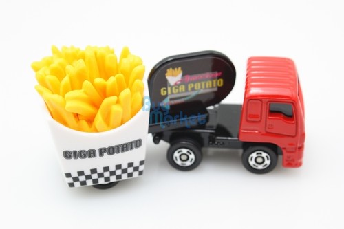 Load image into Gallery viewer, Takara Tomy Tomica #55 ISUZU GIGA FRIED POTATO CAR Diecast Toy Japan LIMIT 2015
