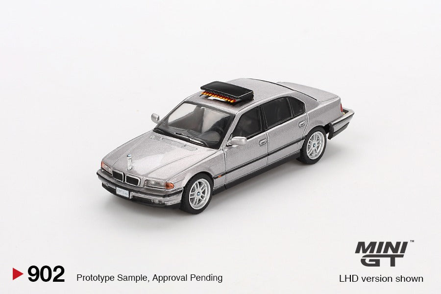 Mini GT #902 1/64  BMW 750IL 007 Bond "Tomorrow Never Dies" English