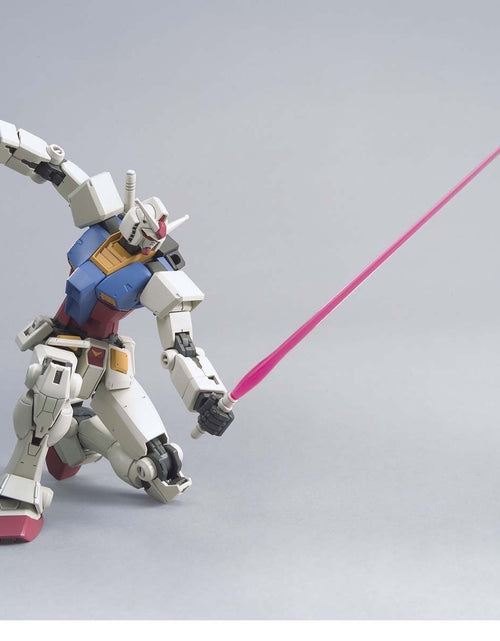Load image into Gallery viewer, Bandai HG 1/144 RX-78-2 Gundam [Beyond Global] (Gundam Model Kits)
