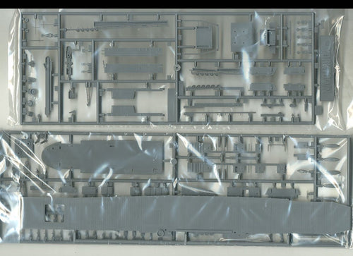 Load image into Gallery viewer, Tamiya #31712 1/700 US Aircraft Carrier YORKTOWN Model kit
