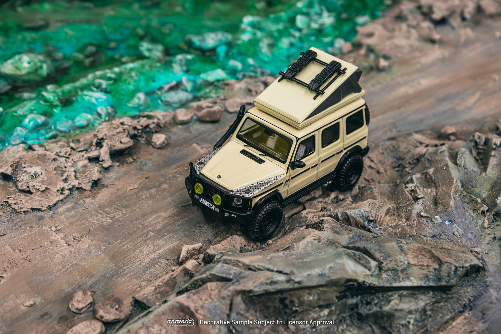 Tarmac Works 1/64 Mercedes-AMG G 63 Camping Diecast model car