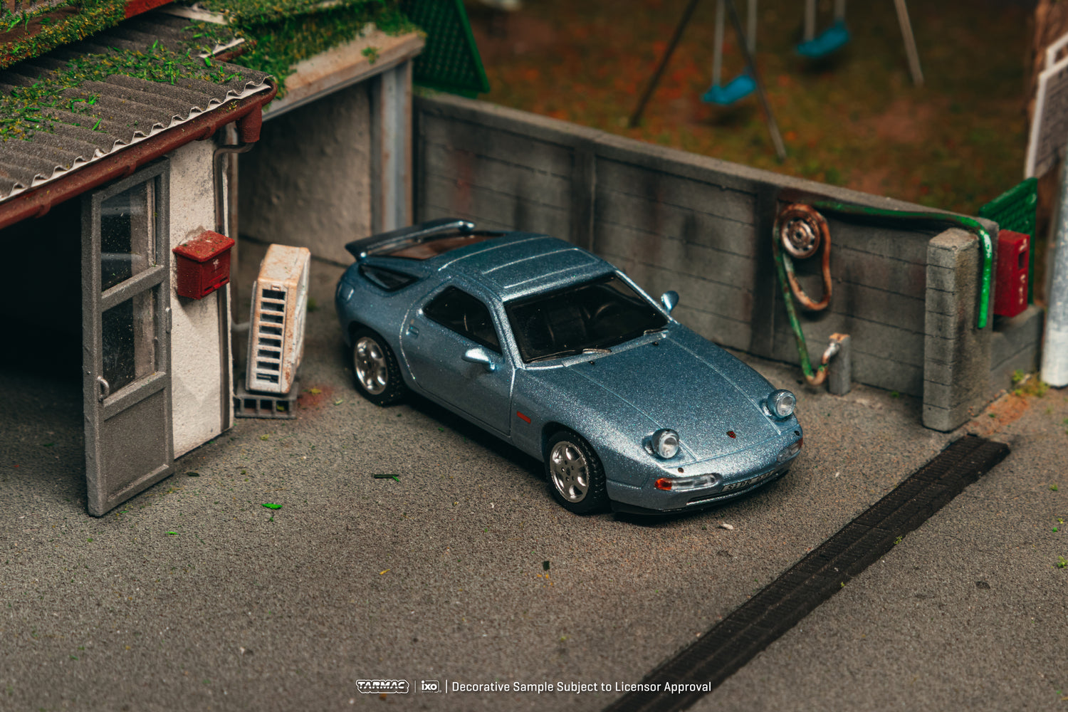 (Pre-order) Tarmac Works Porsche 928 GTS Blue Metallic Diecast Model Car
