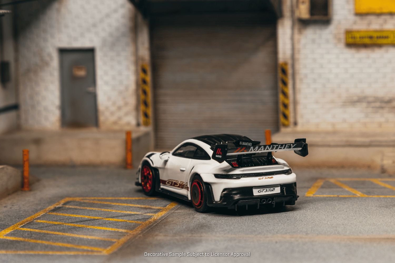 (Pre-order) Tarmac Works 1/64 Porsche GT3RS (992.1) MR White Red Tarmac Special