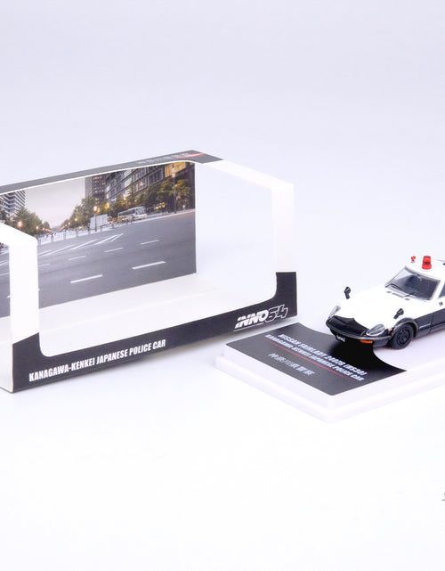 Load image into Gallery viewer, INNO64 1/64 Die-Cast NISSAN FAIRLADY 240ZG (HS30) JAPANESE POLICE CAR
