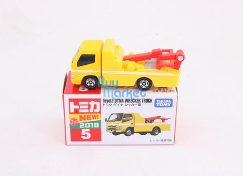 Load image into Gallery viewer, Takara Tomy Tomica No.05 Toyota DYNA Wrecker Truck Diecast Toy Car 2018 NEW
