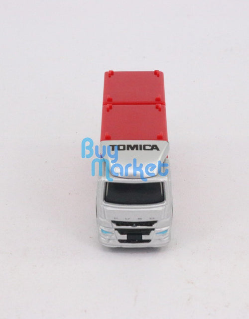 Load image into Gallery viewer, Takara Tomy Tomica No.85 Mitsubishi Fuso Super Great Diecast Toy Car 2018 New
