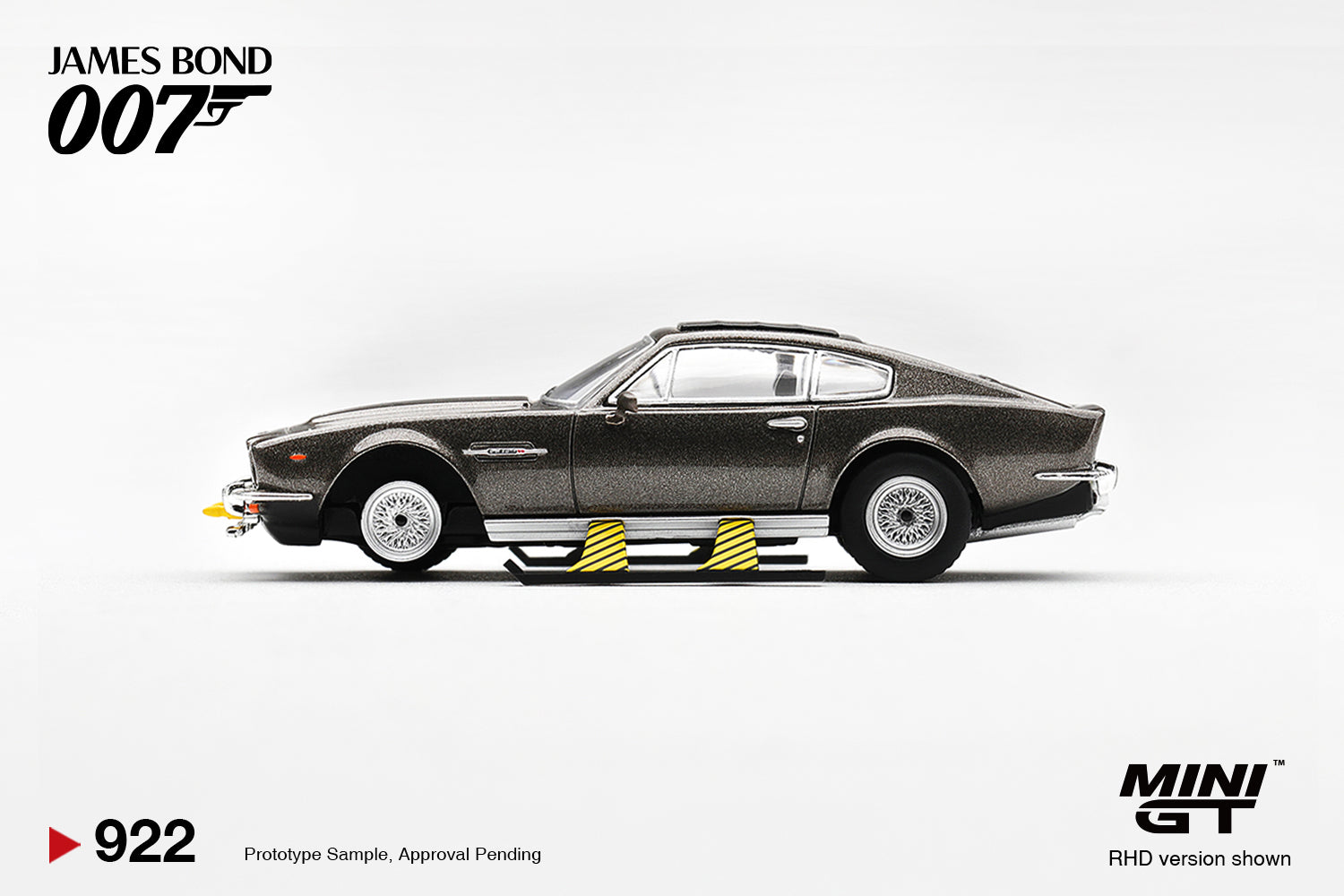 (Pre-order) Mini GT #922 Aston Martin V8 Vantage The Living Daylights 007 Model
