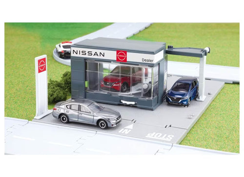 Load image into Gallery viewer, Takara Tomy Tomica World Tomica Town Nissan Car Dealer (w/ Tomica Car x 1)

