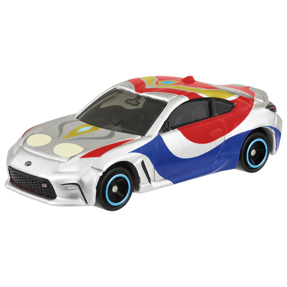 Takara Tomy Dream Tomica Diecast Model Car - UTR-06 Ultraman Dyna Flash Type