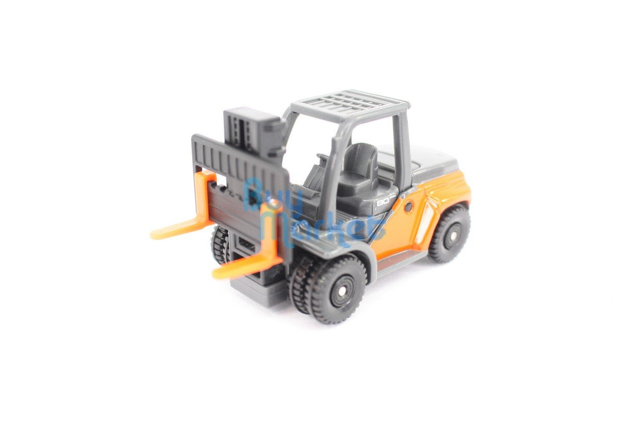 Takara Tomy Tomica #111 Toyota L and F Geneo Stacker 1/62 Diecast Toy Car