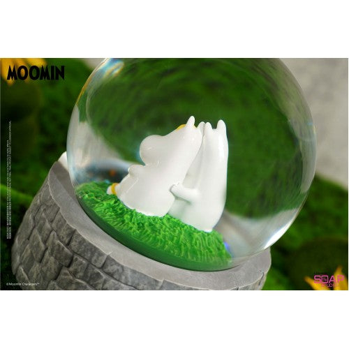 Load image into Gallery viewer, Soap Studio Moomin Family Moomin &amp; Snorkmaiden Couple Water Crystal Ball
