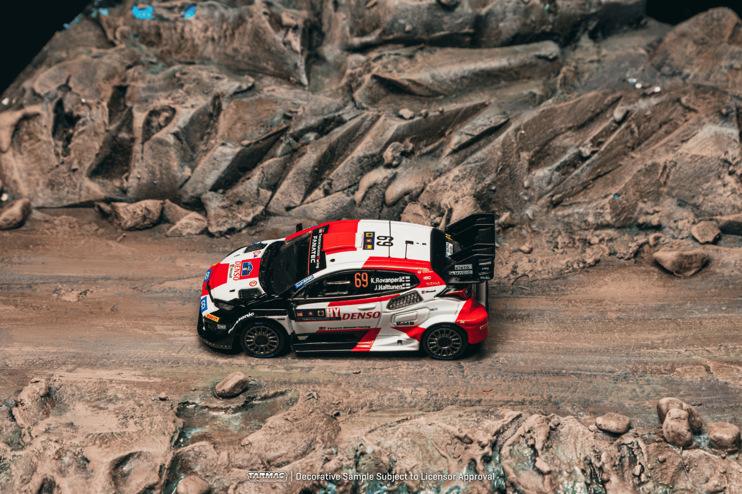 (Pre-order) Tarmac Works 1/64 Toyota GR YARIS Rally1 HYBRID KALLE ROVANPERÄ 2023