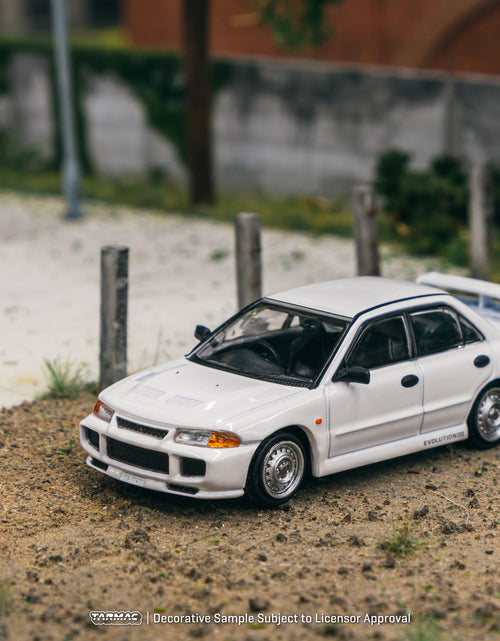 Load image into Gallery viewer, Tarmac Works 1/64 Mitsubishi Lancer RS Evolution III White Lamley Ed
