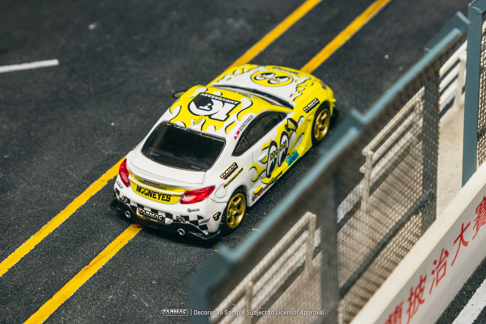 Tarmac Works 1:64 Toyota GR86 MOONEYES Diecast Model Car