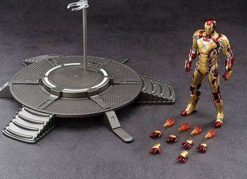 Load image into Gallery viewer, ZD Toys Marvel Iron Man 3 1/10 Iron Man MK42 &amp; Light-up Base Set
