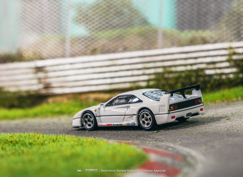 Load image into Gallery viewer, Tarmac Works 1/64 Ferrari F40 Lightweight White Diecast Model Car
