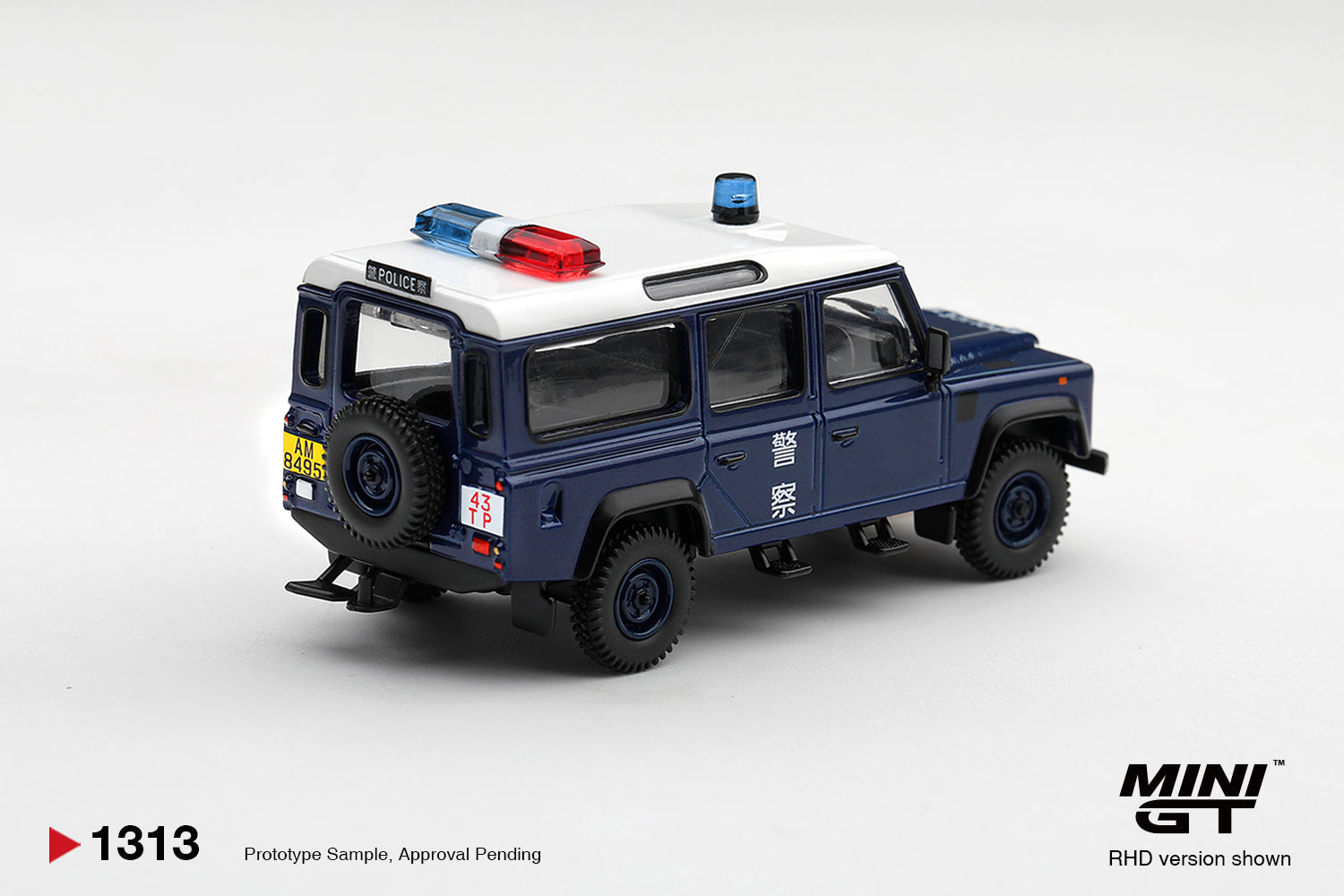 (Pre-order) Mini GT #1313 Land Rover Defender 110 Royal HK Police Tai Po Distrit