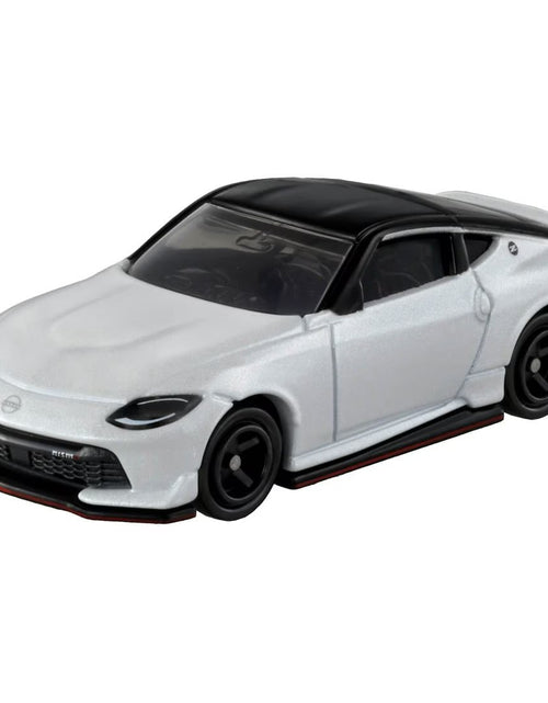 Load image into Gallery viewer, Takara Tomy Tomica Die-cast Model Car 1/65 No.88 Nissan Fairlady Z Nismo
