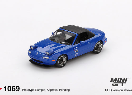 Load image into Gallery viewer, Mini GT #1069 Mazda Miata MX-5 (NA) Tuned Version Dark Blue LHD
